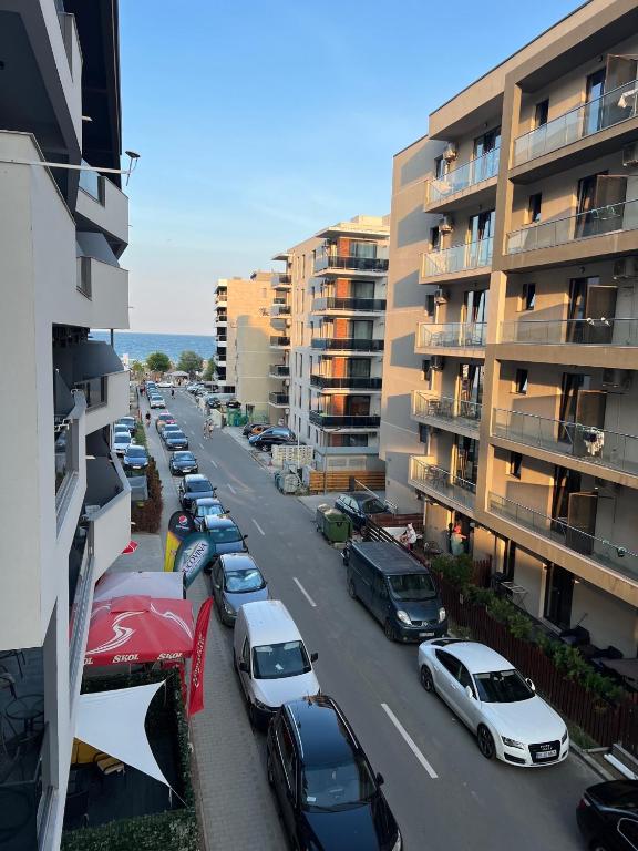 Aniversarium Grand Apartment — Hotel in Mamaia