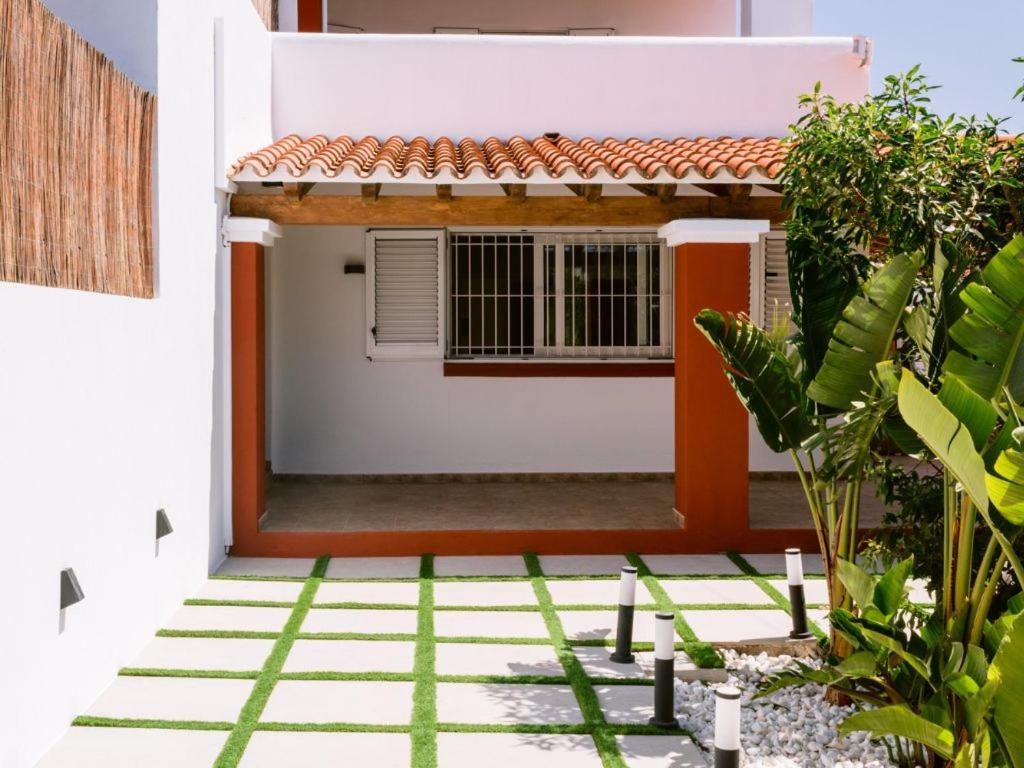Villa KM2 lovely villa located just outside of Sa Carroca a 5 minute drive from Playa den Bossa - 5