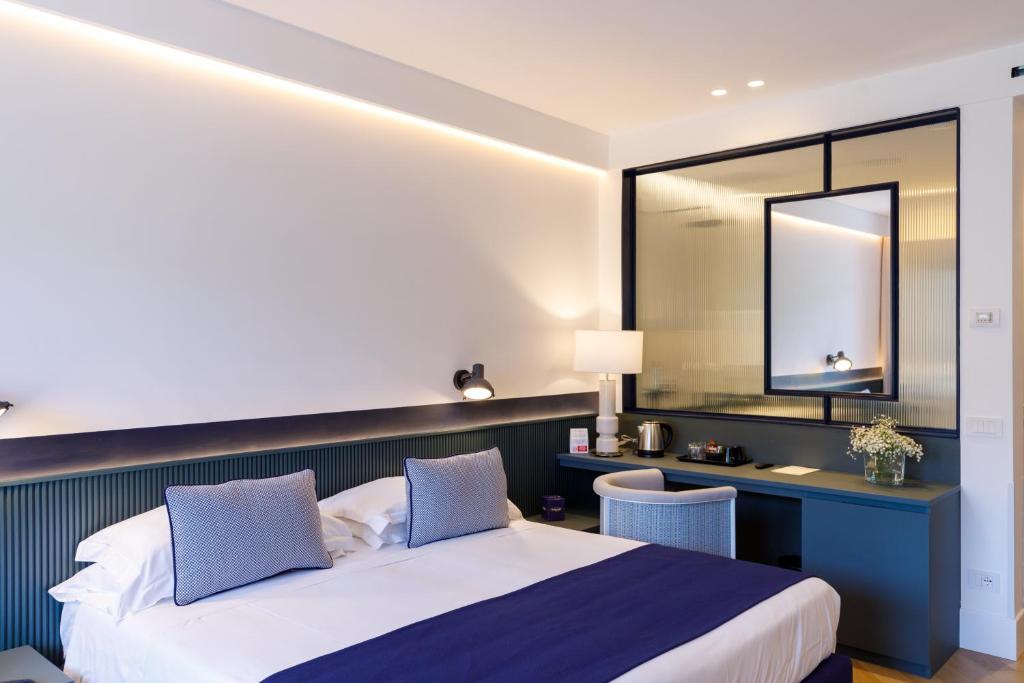 Grand Hotel Cesare Augusto — Hotel rooms in Sorrento, Campania