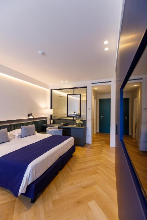 Grand Hotel Cesare Augusto — Hotel rooms in Sorrento, Campania