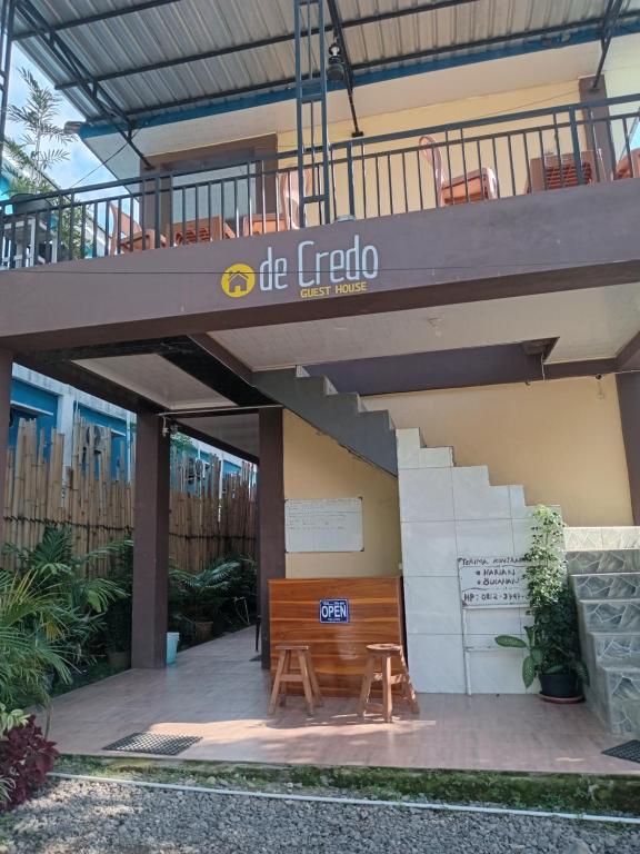 De Credo, Labuan Bajo