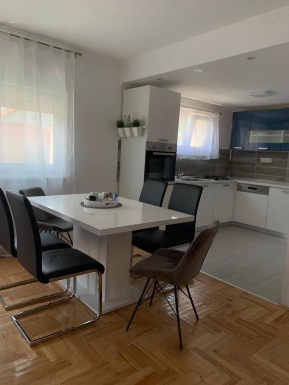 Apartman Loni , Belišće, Belišće