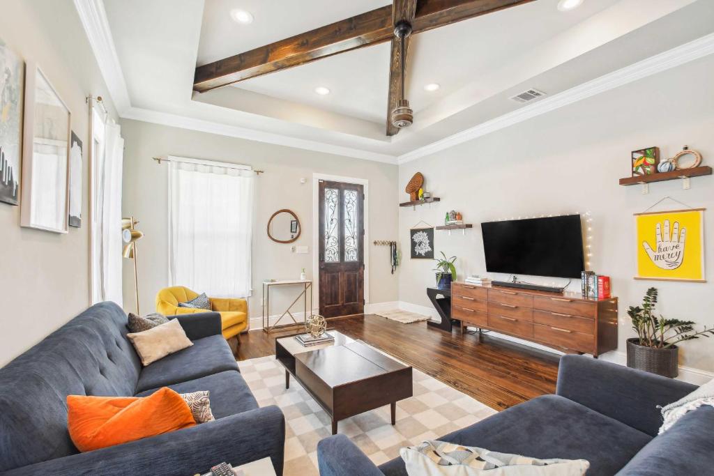 Pet-Friendly Arabi Vacation Rental with Fire Pit!