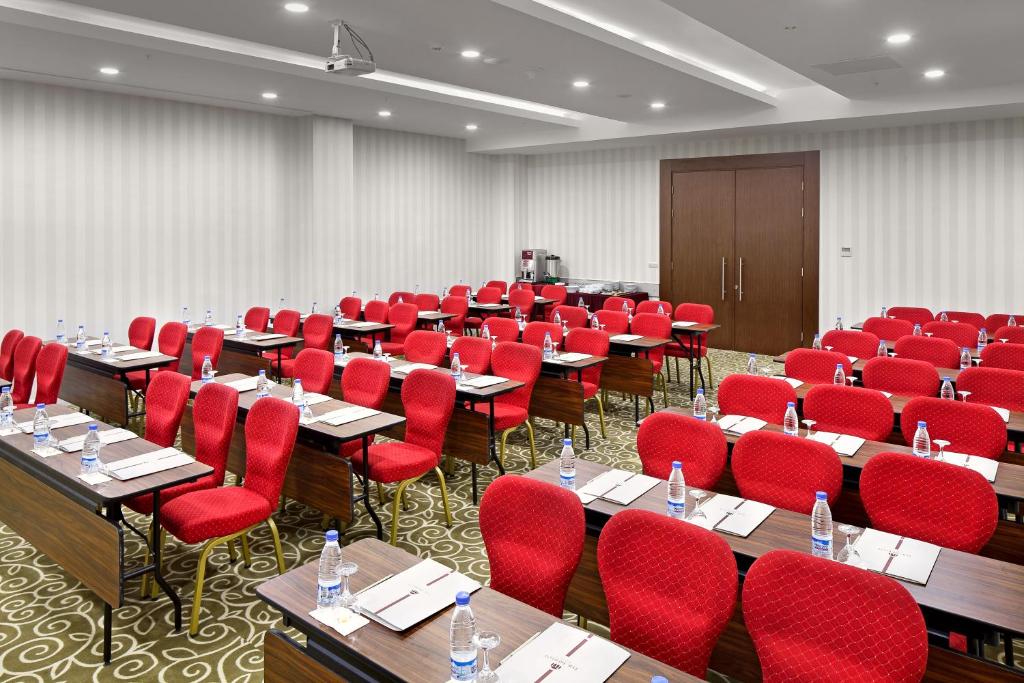 Toplantı odası / Geniş salon