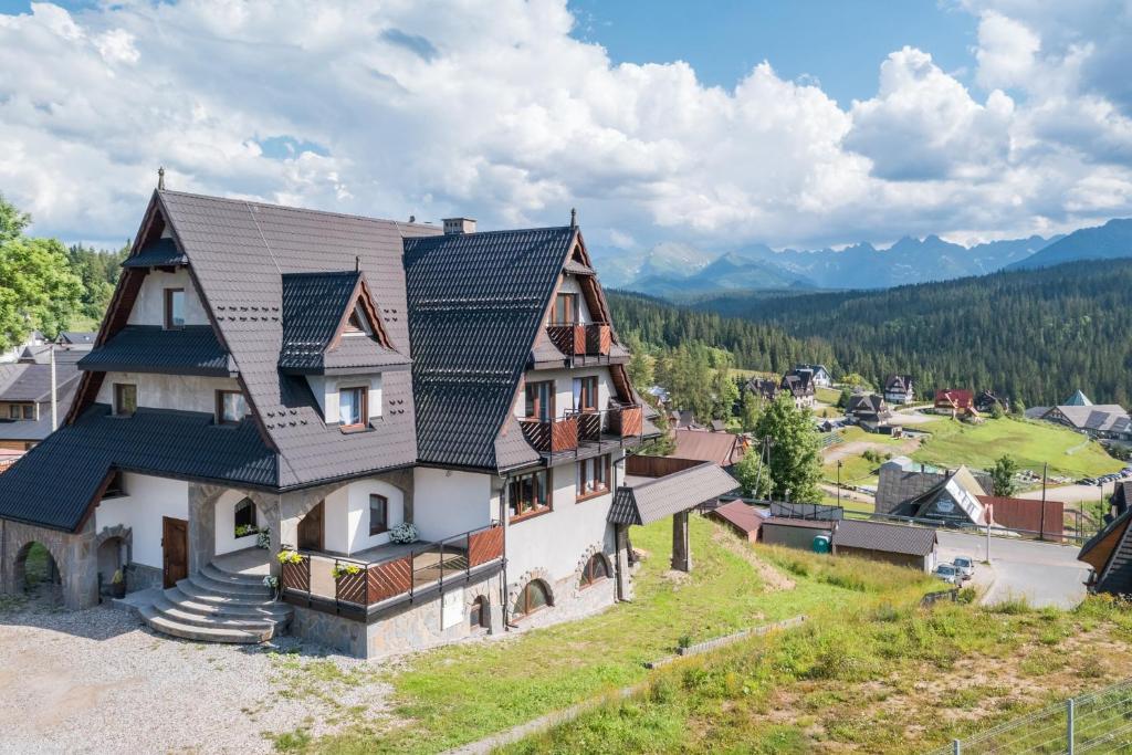 Willa Rzoz, Tatranská Bukovina