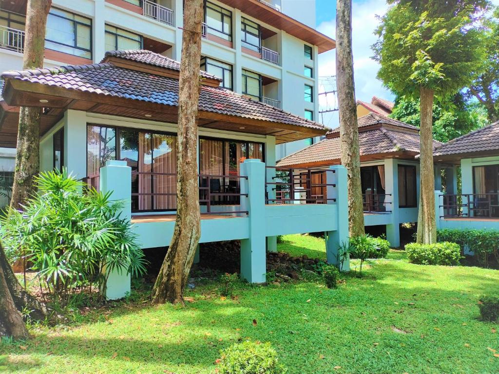 Chang Buri Resort & Koh Chang Hillside