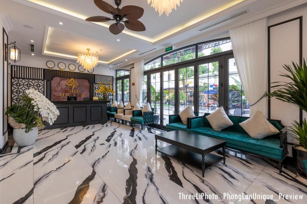 Phong Lan Unique Hotel