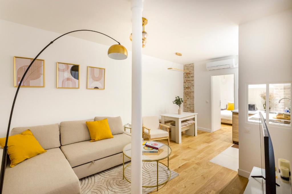 1 BDR Bourse -Opera with AC - 2