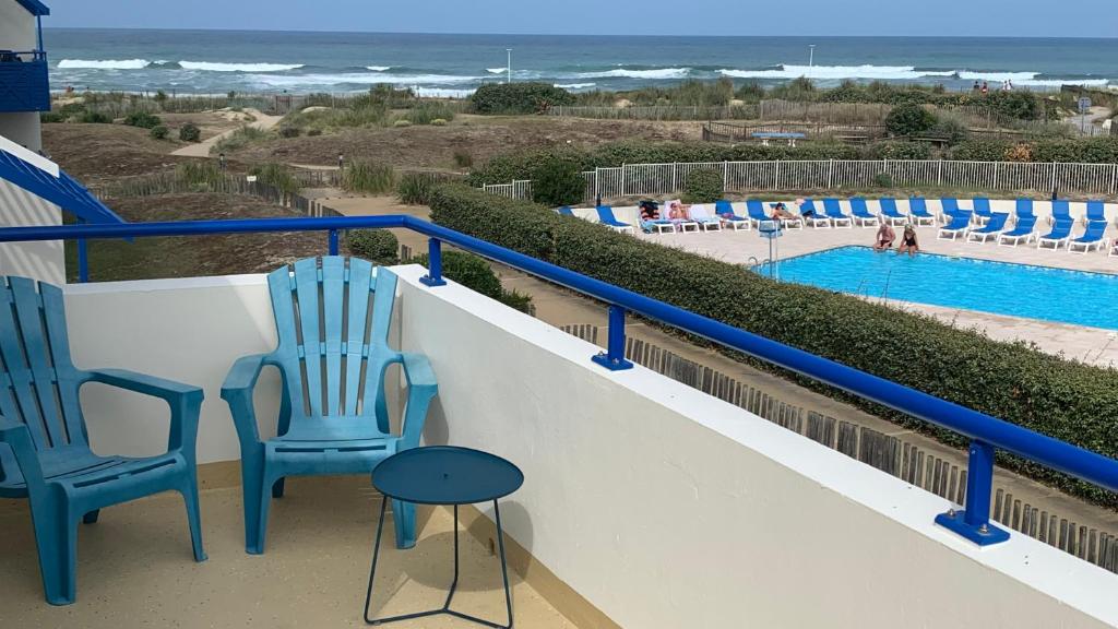 VUE OCEAN avec TERRASSE 30 m2 - 2 CHAMBRES parking privatif et piscine en été - 5