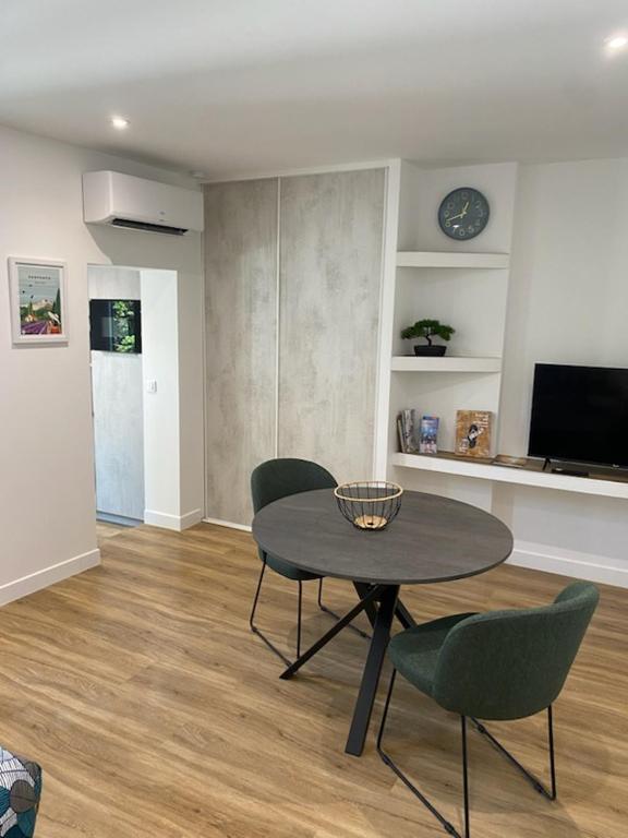 Studio terrasse, intra-muros, climatisé avec Wifi - 5