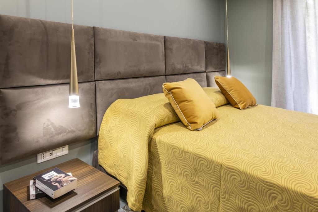 Gold Luxury Flat x4 - 4