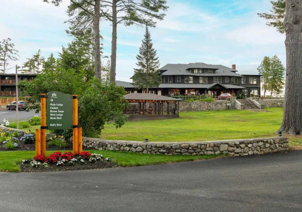 Lodge at Schroon Lake，位于斯克伦湖的酒店