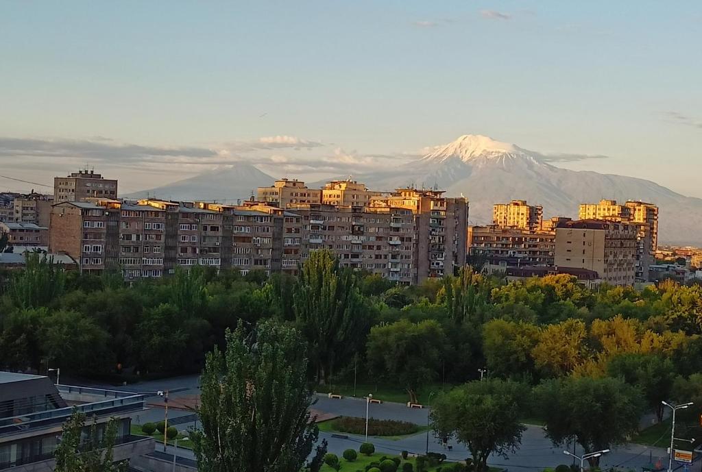 Umba Apartment N5 - balcony and Mount Ararat view photo