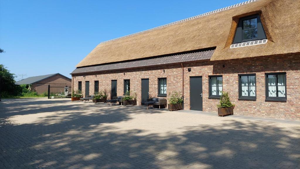 B en B Stipdonk, Lierop