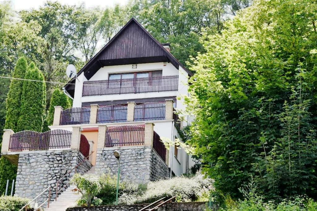Traumhaftes Ferienhaus im Buchengebirge