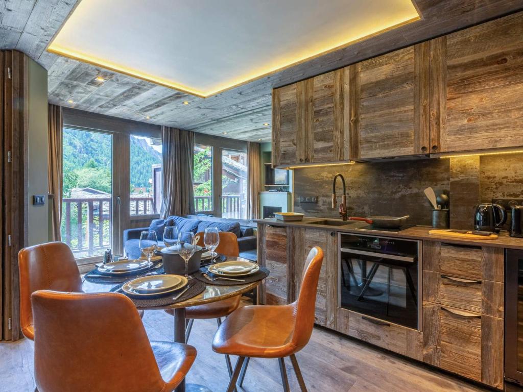 Appartement skis aux pieds avec parking et wifi au cœur de Val-d’Isère - FR-1-694-317 - 3
