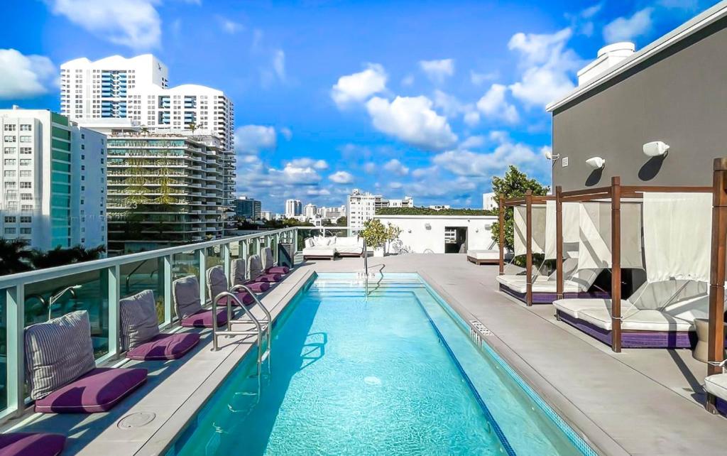 Boutique Hotel Suite 1215 West Avenue photo