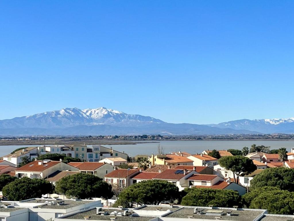 Appartement 2 chambres avec piscine et terrasse, à 50m de la plage - FR-1-748-9 - 1