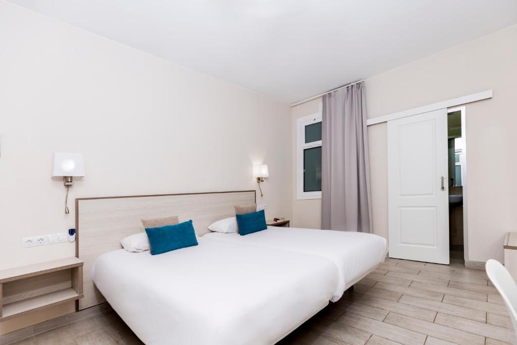 Hotel Madrid - 5