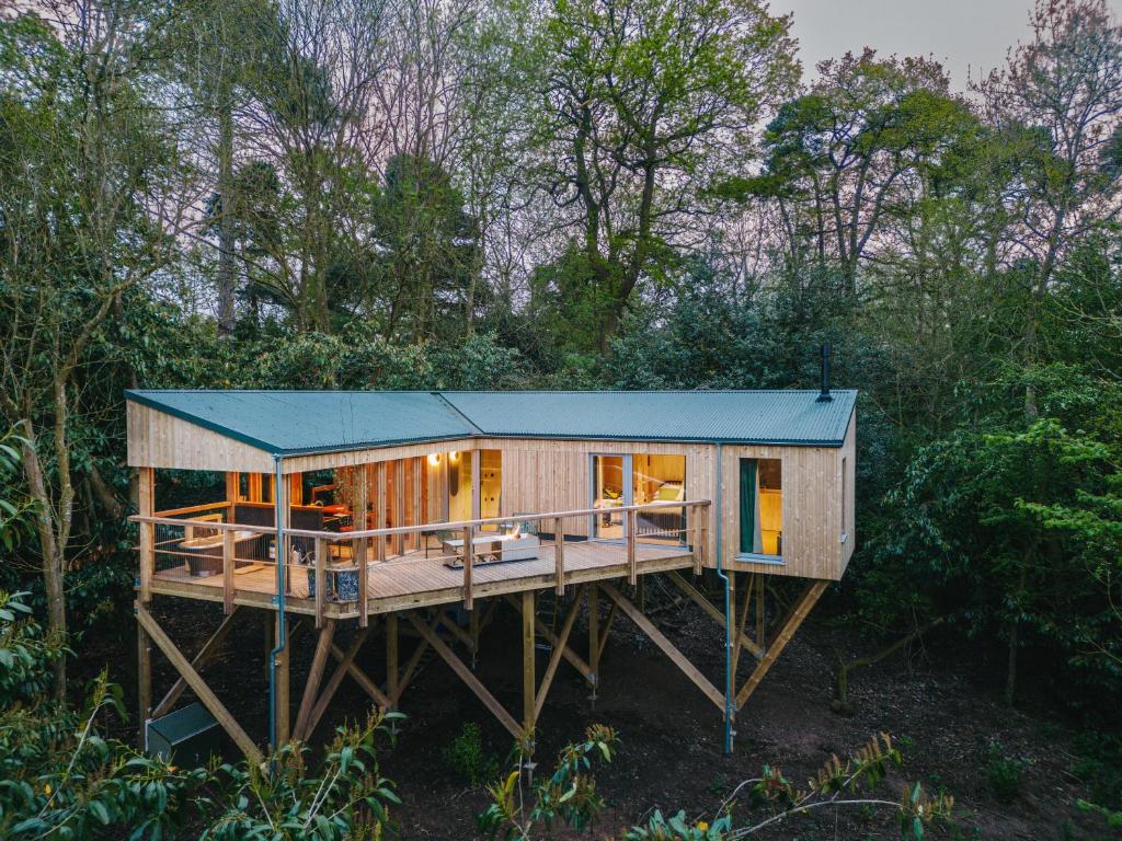 RewildThings Treehouses, Gloucester