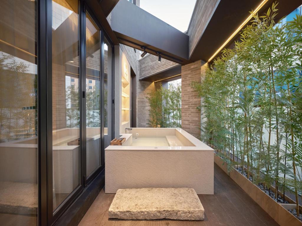 UH Suite Seoul Square UH Suite Seoul Square