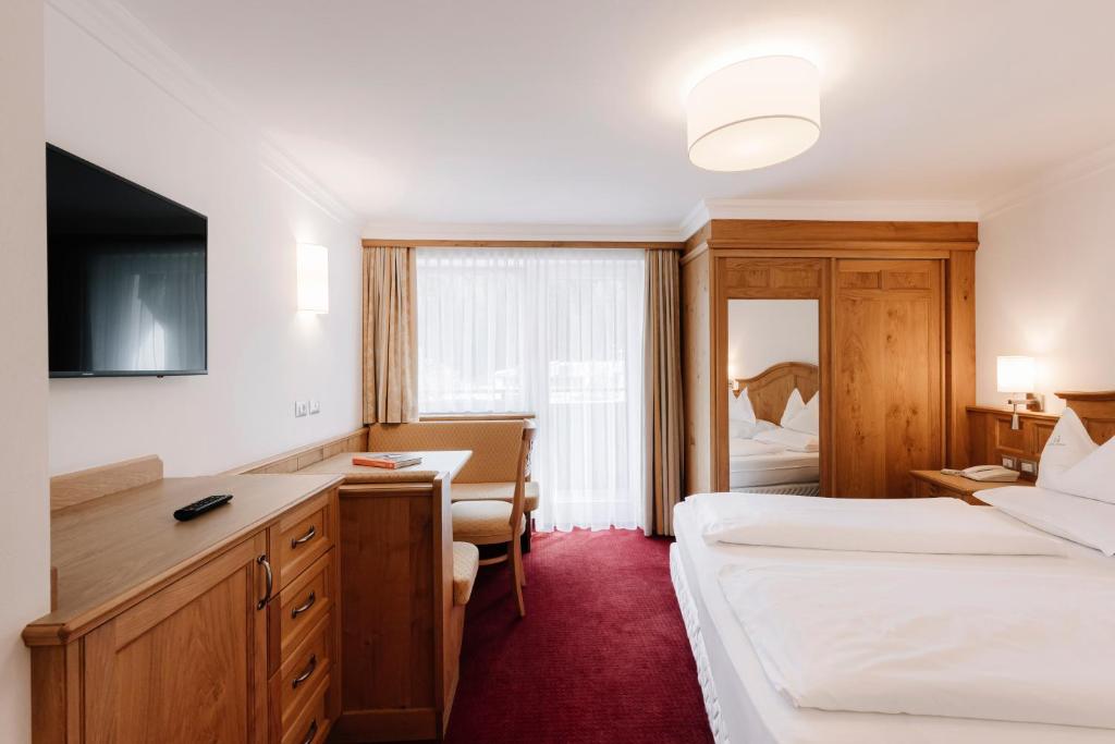 Hotel Ingram - 3