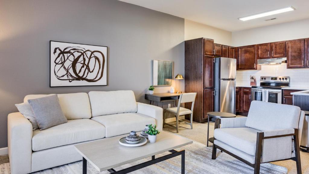 Modern Apartment in Prime Location ID8660X97
