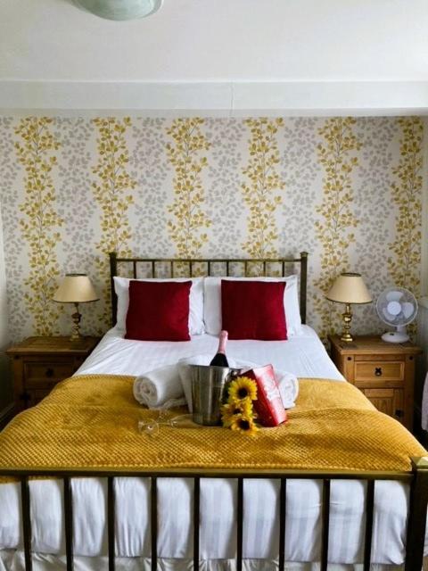 The Black Swan Hotel photo
