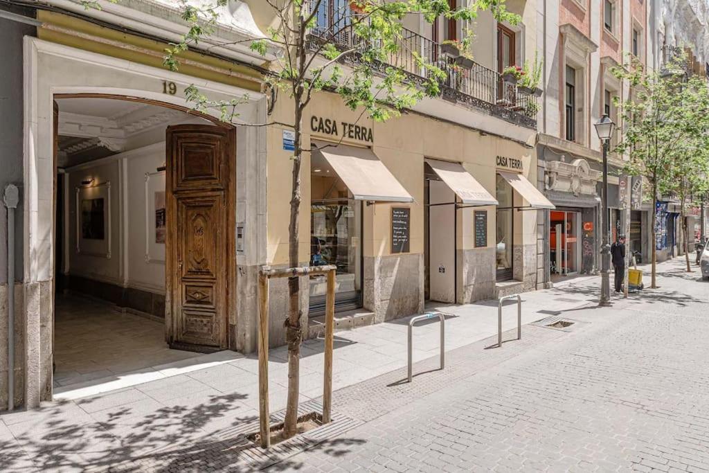 Modern apartment in Chueca INF3Iz4 - 3
