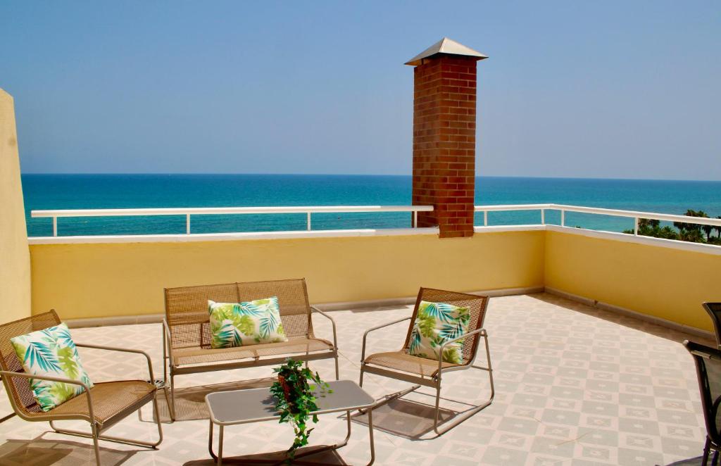 Primera línea de mar con terraza ático en Magic World - Marina Dor - 1