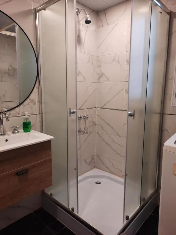 Departamento Brown - zona centro - 4