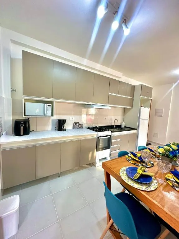 Apto. novo, todo equipado, 330m da praia，位于乌巴图巴的酒店