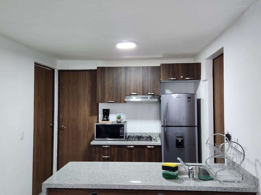 Nuevo y amplio departamento con alberca y seguridad en el centro de Guadalajara - 5