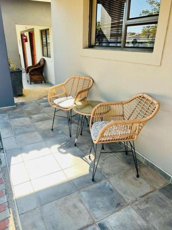 Zamambongi Guest House photo