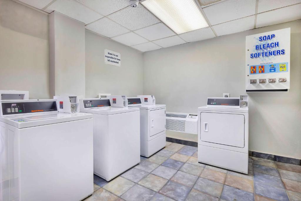 Motel 6-Villa Park, IL - Chicago West photo