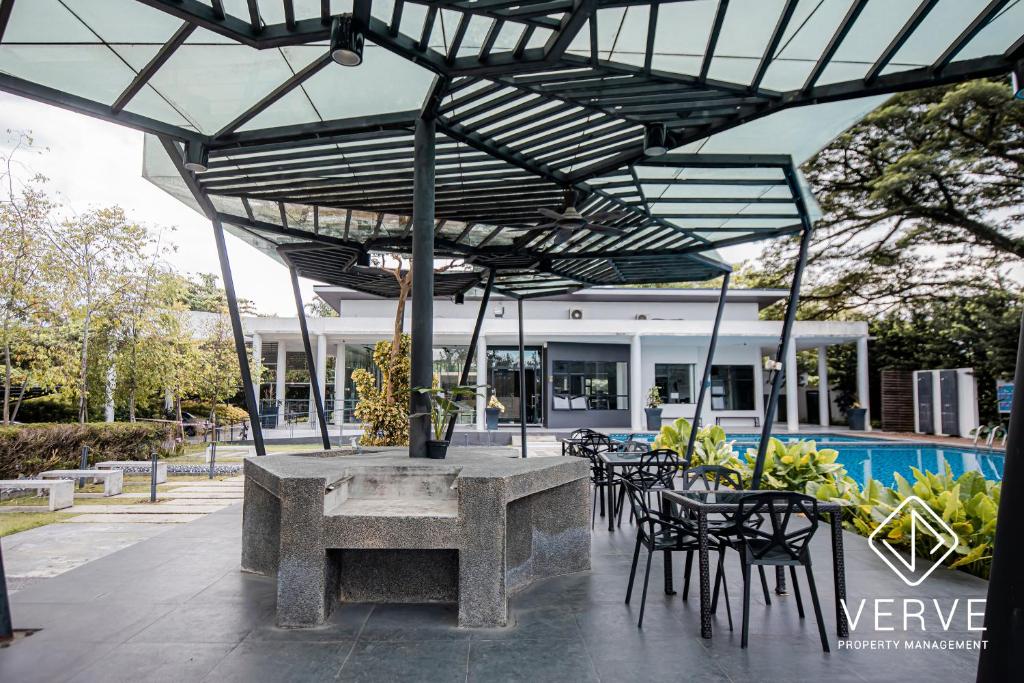 Ipoh Oasis Premium Suites by Verve (8 Pax) EECH23 photo