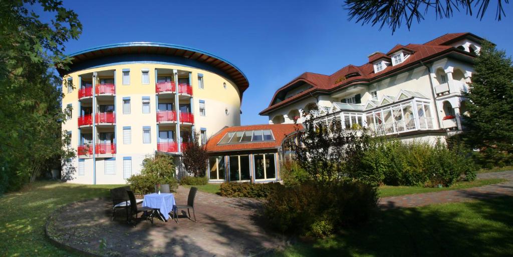 Hotel & Kurpension Weiss photo