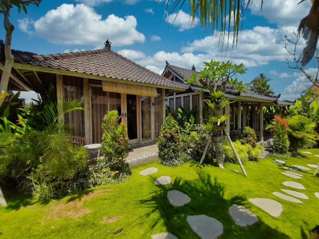ヴィラ アリシャ (Villa Alisha)