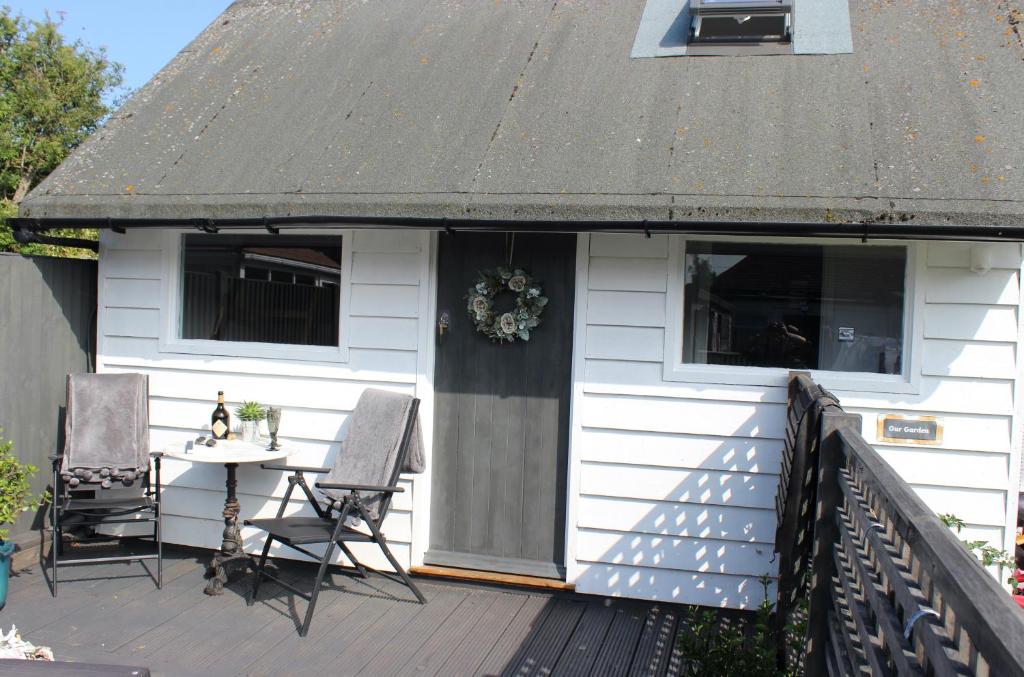 The Bubble Hideaway - A Little Oasis near the Sea, Whitstable