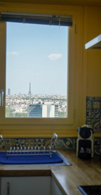 Vue panoramique sur Paris : Sublime appartement au centre de Courbevoie photo