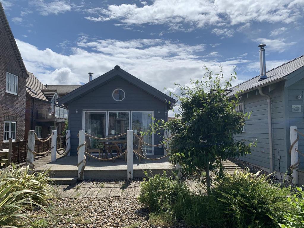 Mariners at The Bay Filey, sleeps 4, 1 medium or 2 small dogs welcome too, Filey