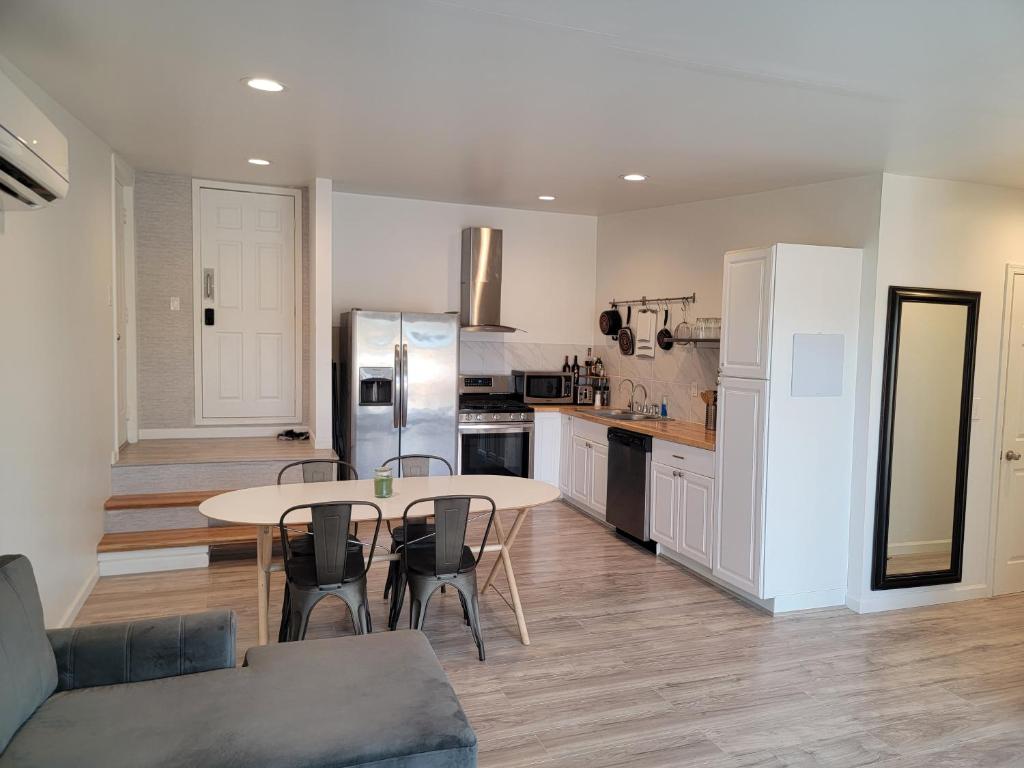 Starlite View, Valle