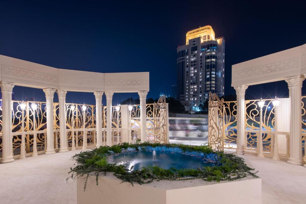 Banquet hall