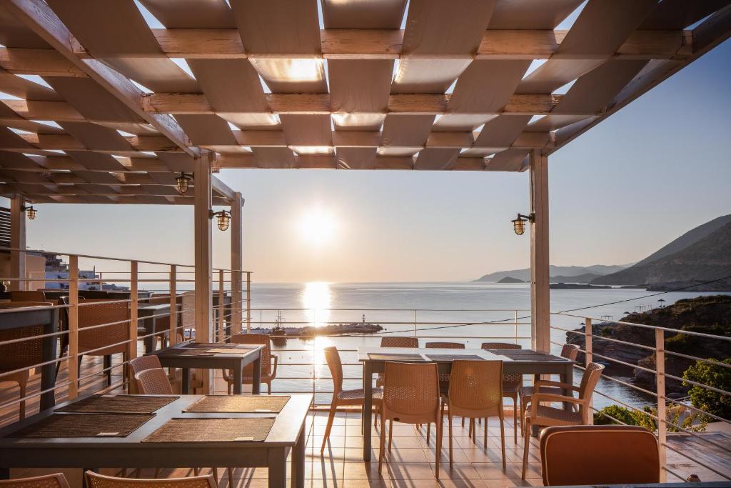 Bali Beach and Sofia Village — Restaurant & bars in Bali