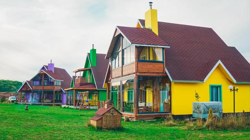 Karaçam & Yedigöller doğa evleri, hotel in Kemaller