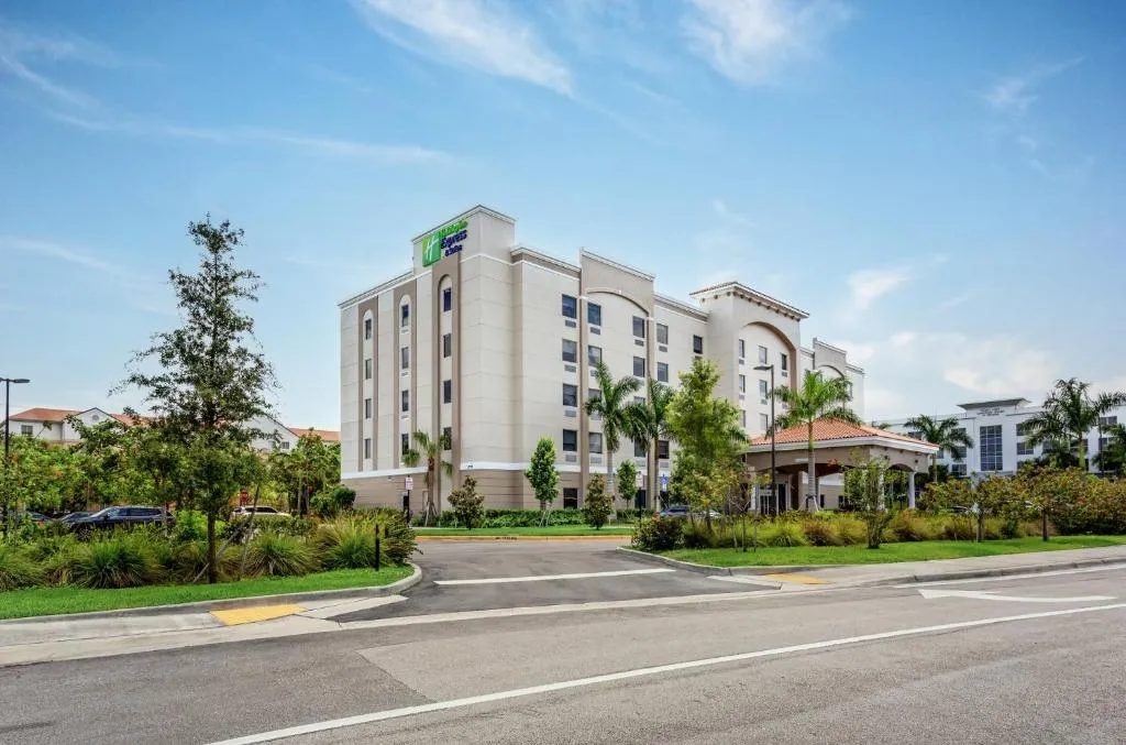 Holiday Inn Express & Suites - Miramar by IHG，位于米拉玛的酒店