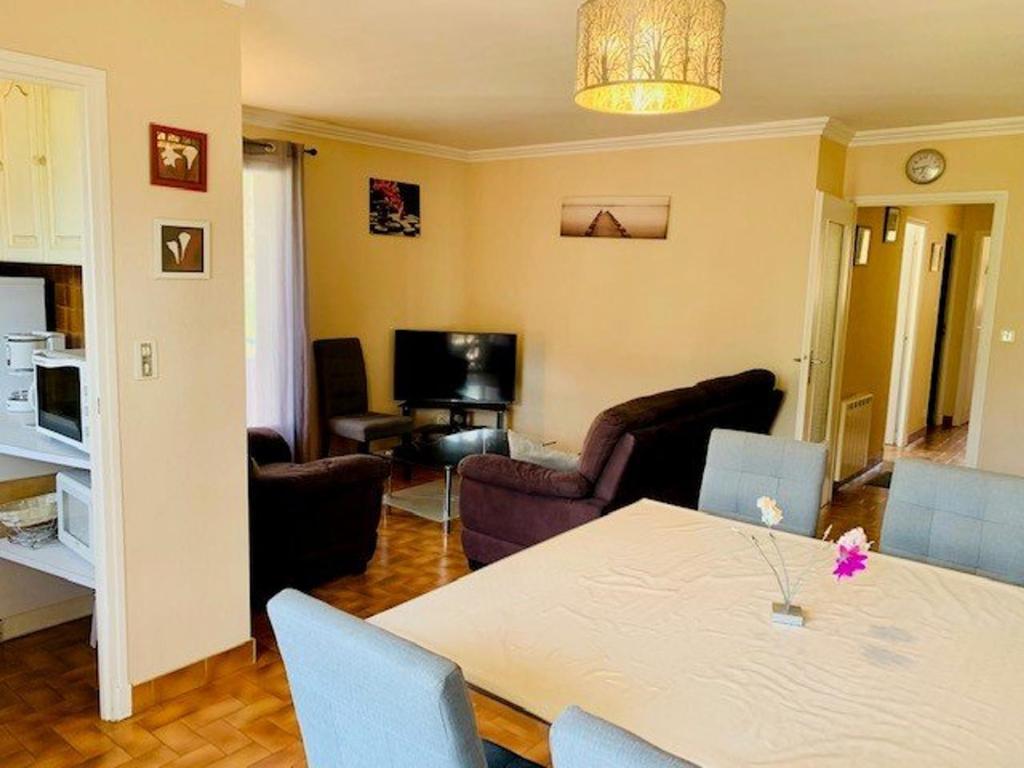 Appartement F3, 4 Couchages, Balcon, Wi-Fi, Garage, Ascenseur, Proche Centre et Cures, Amélie-les-Bains - 5