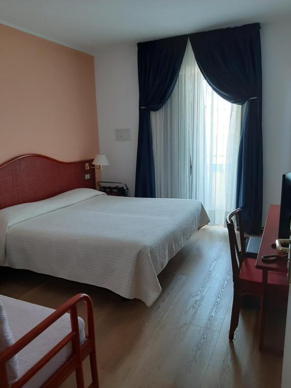 Hotel Beny — Pokoje in Jesolo, Wenecja Euganejska