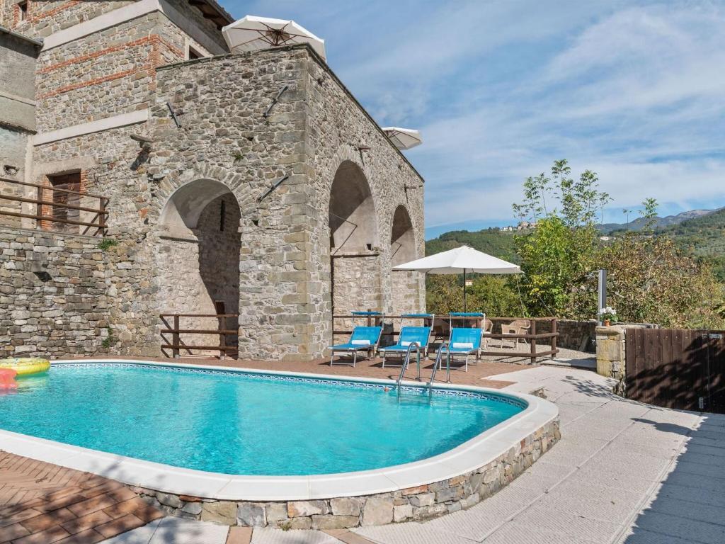 Apartment with private terrace, shared hydro and pool