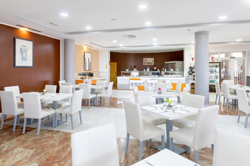 Chatur Playa Real Resort — Restaurant & bars in Costa Adeje, Canary Islands